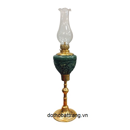 Tại sao trên bàn thờ gia tiên luôn phải có đôi đèn dầu thờ ?